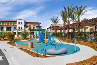 Photo #1: OC23156537 Listing