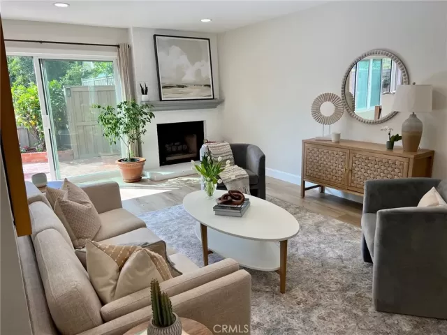 MLS: OC23161053 Condo For Sale