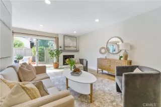 Photo #6: OC23161053 Listing