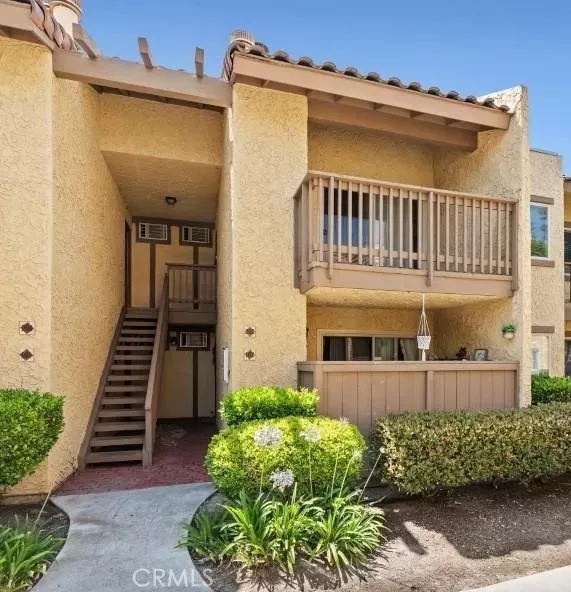 MLS: OC23162356 Condo For Sale