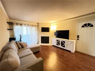 Photo #1: OC23162356 Listing 