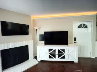 Photo #3: OC23162356 Listing 