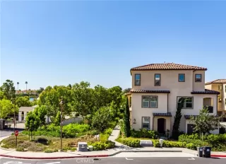 Photo #2: OC23167297 Listing