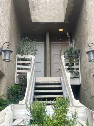 Photo #1: OC23173109 Listing