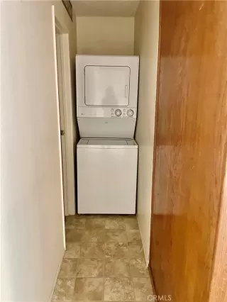 Photo #6: OC23173109 Listing