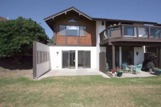 MLS: OC23178698 Condo For Sale