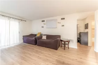 Photo #3: OC23179369 Listing 