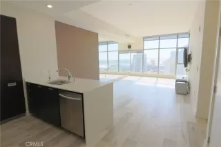 Photo #3: OC23183620 Listing