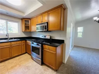 Photo #3: OC23194008 Listing