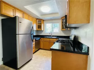 Photo #4: OC23194008 Listing