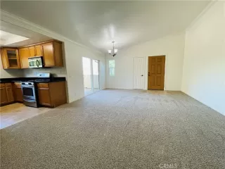 Photo #5: OC23194008 Listing