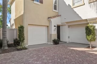 Photo #3: OC23202108 Listing 