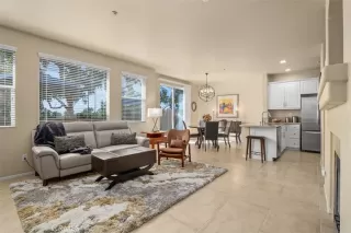 Photo #4: OC23202108 Listing 