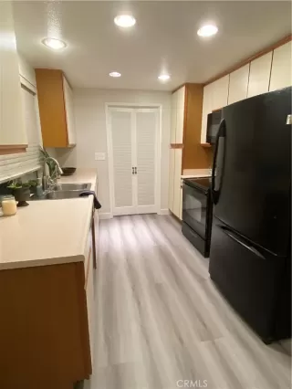 Photo #4: OC23219433 Listing 