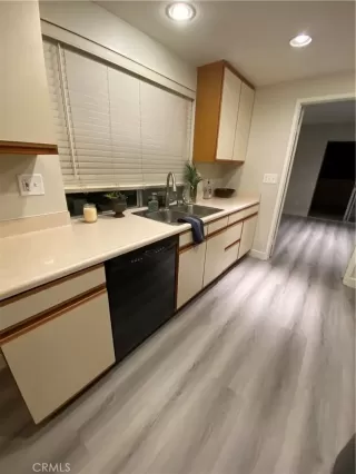 Photo #5: OC23219433 Listing 