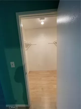 Photo #4: OC23224395 Listing