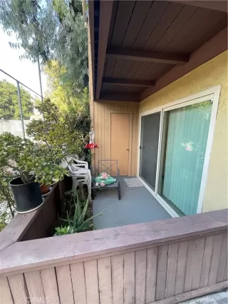 Photo #5: OC23224395 Listing