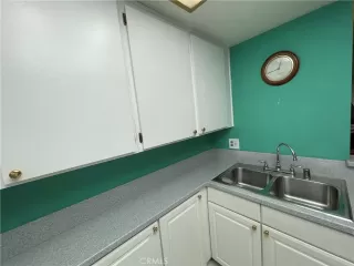 Photo #6: OC23224395 Listing