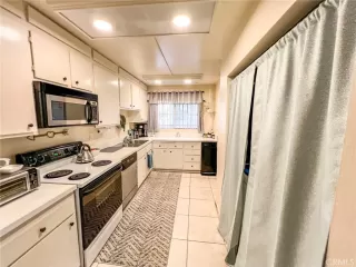 Photo #5: OC24010960 Listing 