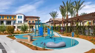 Photo #2: OC24024725 Listing