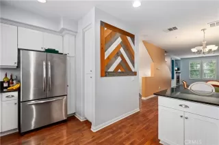 Photo #4: OC24025672 Listing