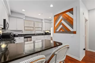 Photo #5: OC24025672 Listing