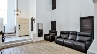 Photo #2: OC24027677 Listing