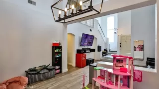 Photo #4: OC24027677 Listing