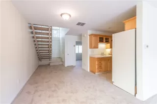 Photo #2: OC24033015 Listing