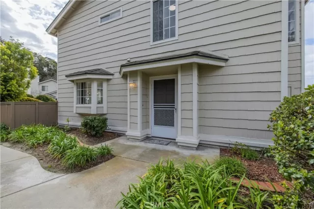 MLS: OC24037677 Condo For Sale