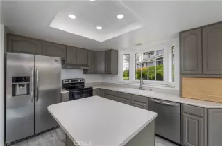 Photo #5: OC24037677 Listing