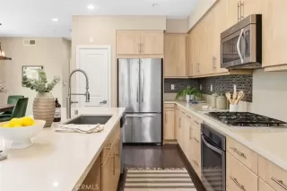 Photo #6: OC24061484 Listing