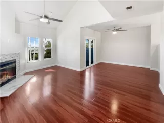 Photo #3: OC24079928 Listing