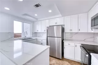 Photo #2: OC24096610 Listing