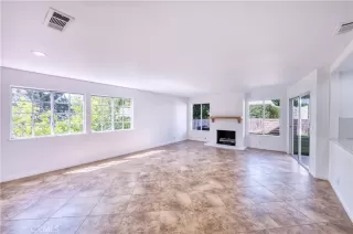 Photo #5: OC24096610 Listing