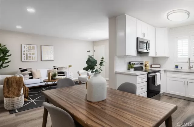 MLS: OC24116454 Condo For Sale