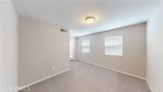 Photo #3: OC24128275 Listing