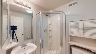 Photo #6: OC24128275 Listing