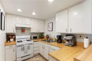 Photo #5: OC24147418 Listing