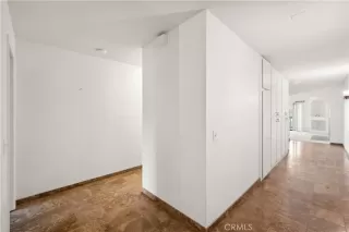 Photo #3: OC24154335 Listing