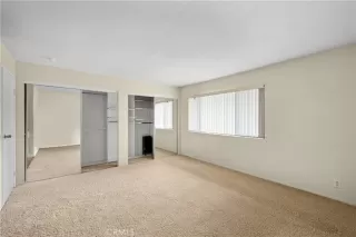 Photo #5: OC24154335 Listing