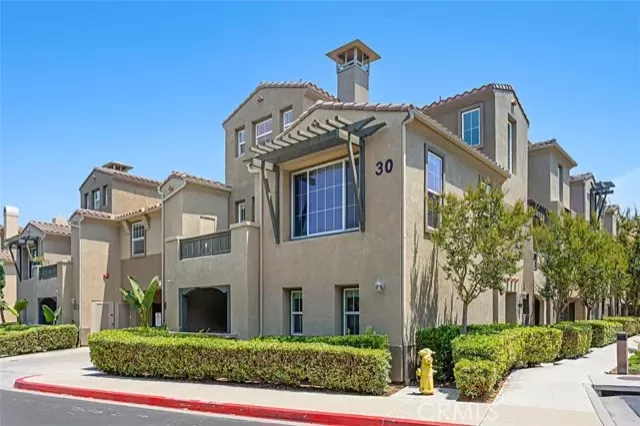 MLS: OC24154593 Condo For Sale