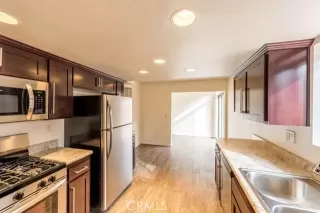 Photo #5: OC24170918 Listing