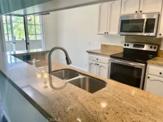 Photo #5: OC24211945 Listing