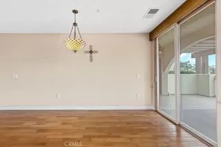 Photo #5: OC25069893 Listing 