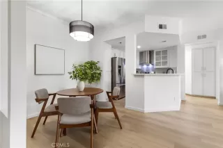 Photo #4: OC25083911 Listing