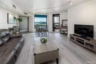 Photo #4: OC25085038 Listing