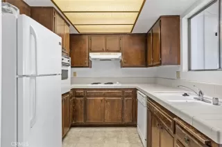 Photo #6: OC25091174 Listing 