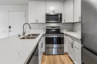 Photo #4: OC25097212 Listing