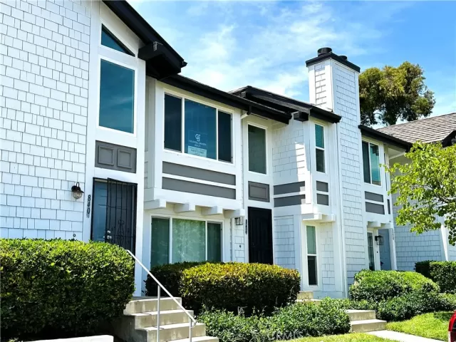 MLS: OC25111888 Condo For Sale